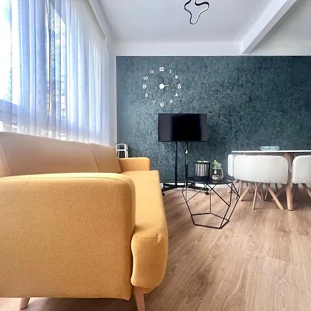 La Casuca De Colon Vut-le-1323 * León