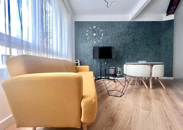 La Casuca De Colon Vut-le-1323 * León